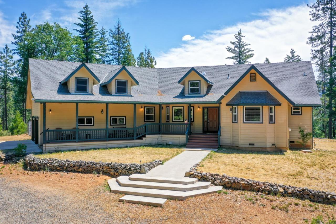 Moonrise Lodge - A Large Vacation Home In מריפוסה מראה חיצוני תמונה