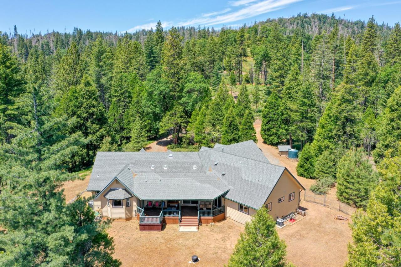 Moonrise Lodge - A Large Vacation Home In מריפוסה מראה חיצוני תמונה